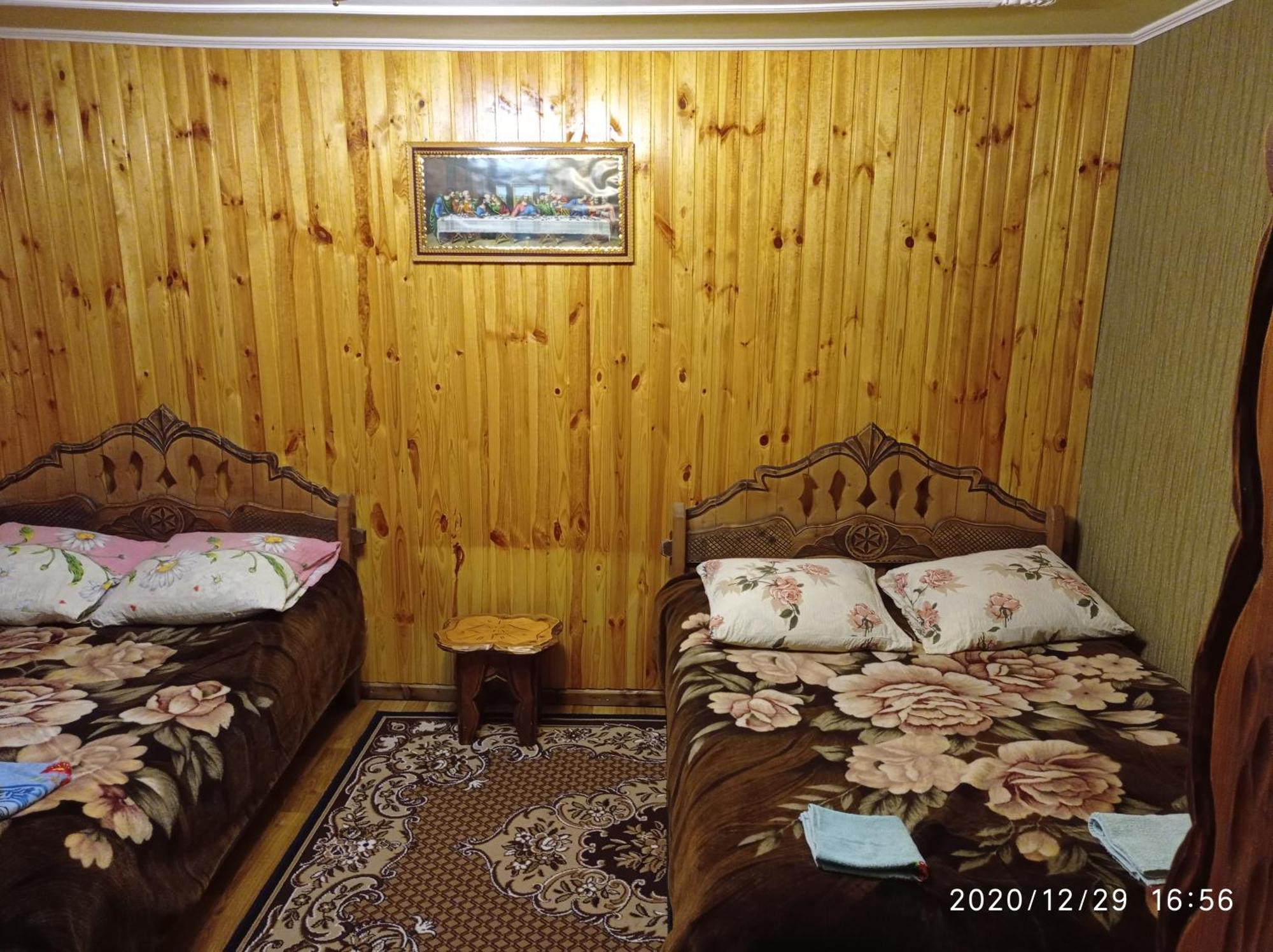 "Різьбярська Садиба" Slavske Pokoj fotografie