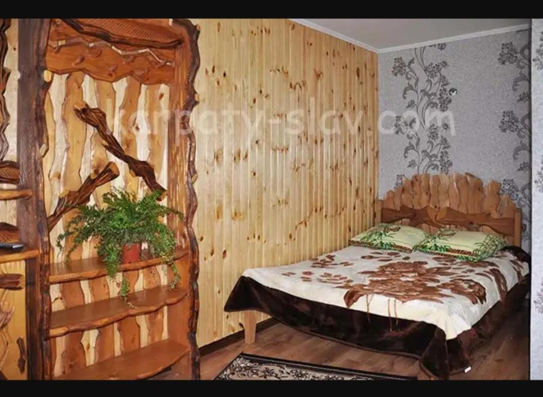 "Різьбярська Садиба" Slavske Exteriér fotografie