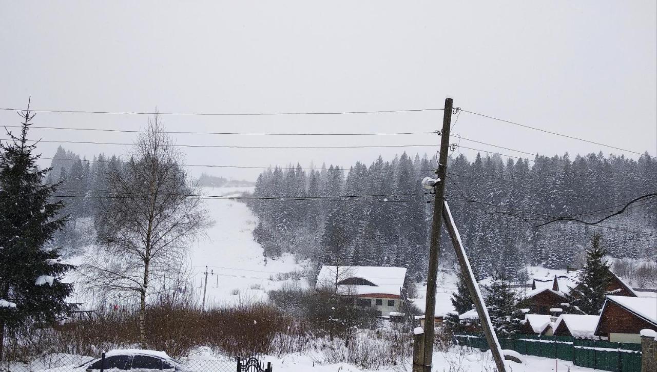 "Різьбярська Садиба" Slavske Exteriér fotografie