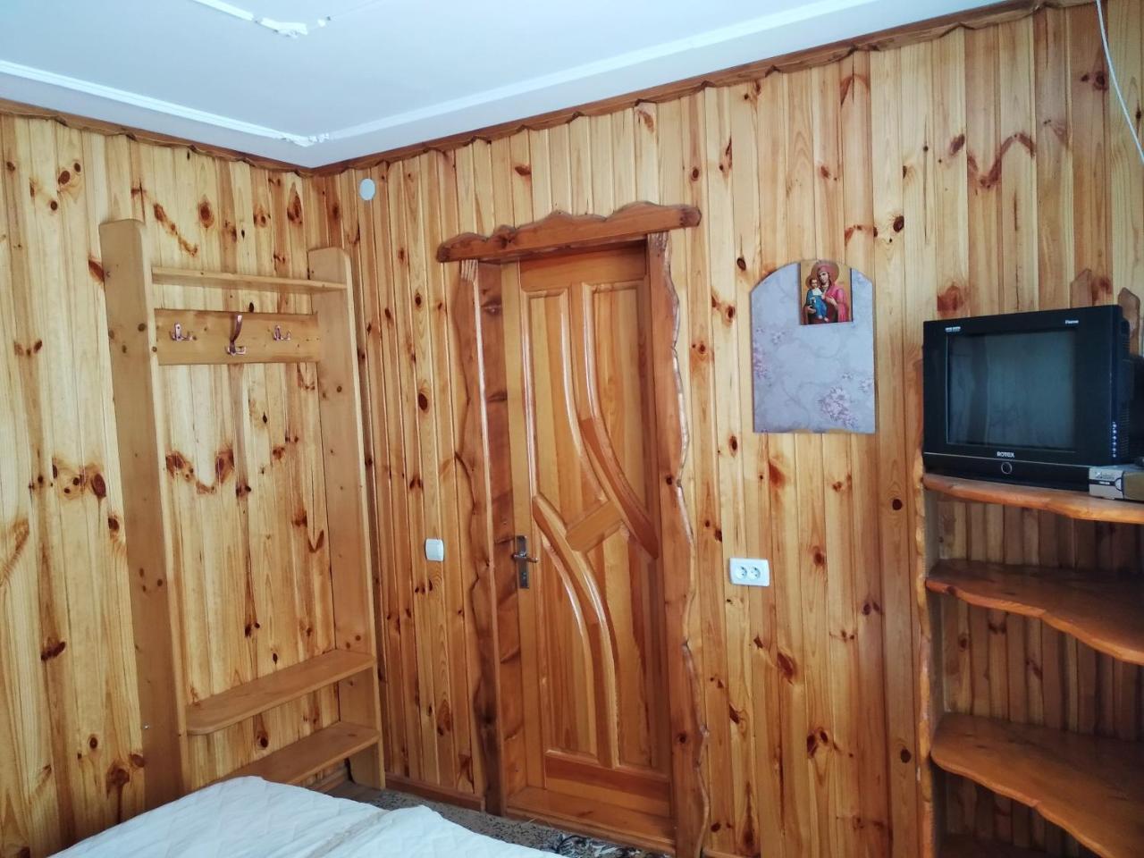 "Різьбярська Садиба" Slavske Exteriér fotografie