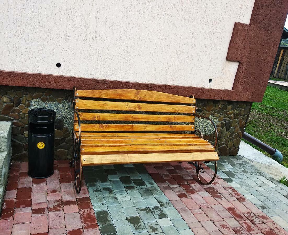 "Різьбярська Садиба" Slavske Exteriér fotografie
