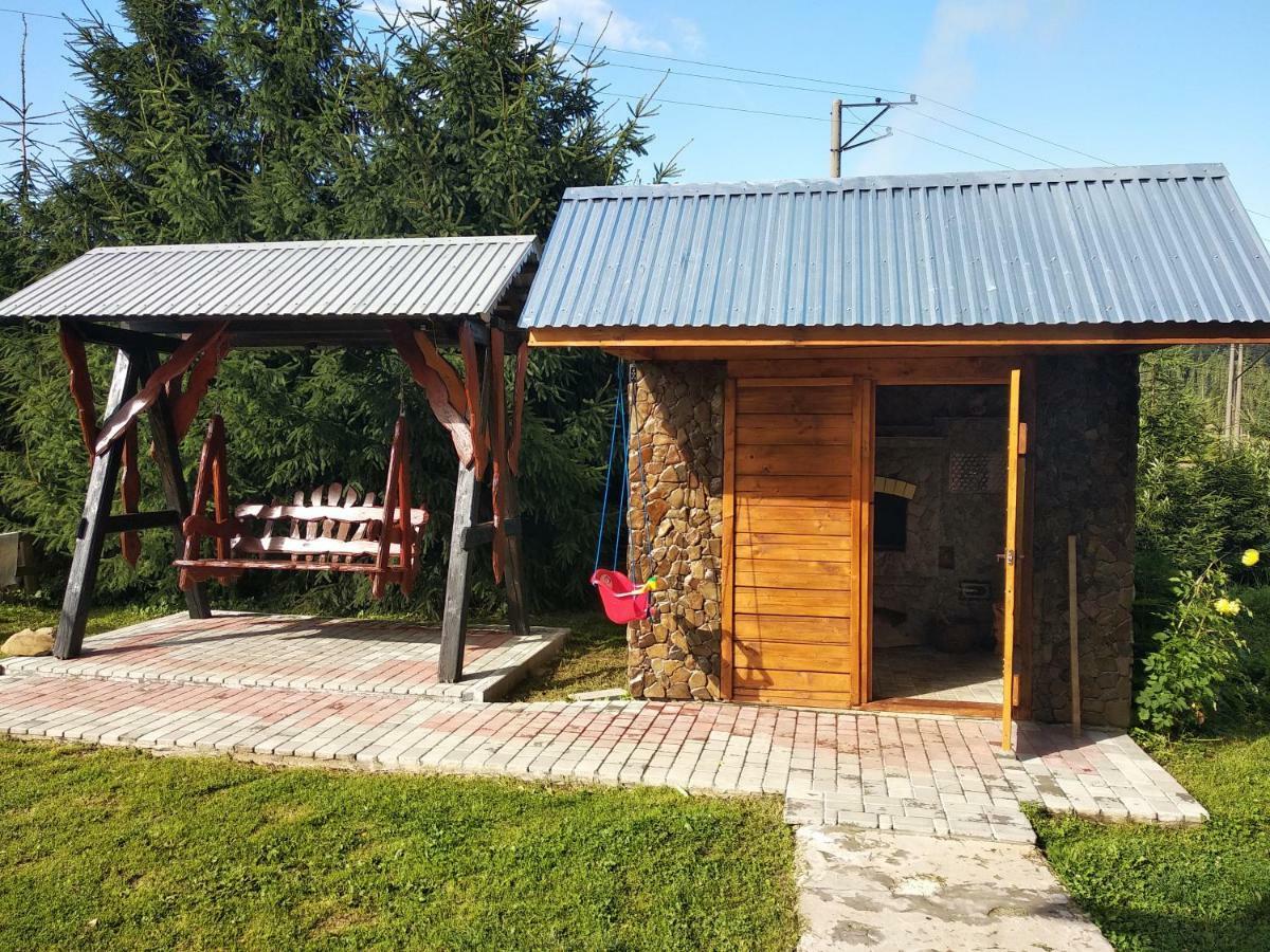 "Різьбярська Садиба" Slavske Exteriér fotografie